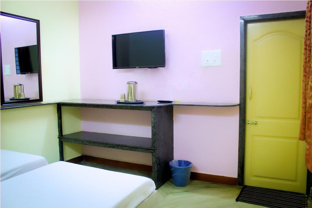 Pms Guest House Pondicherry Ngoại thất bức ảnh
